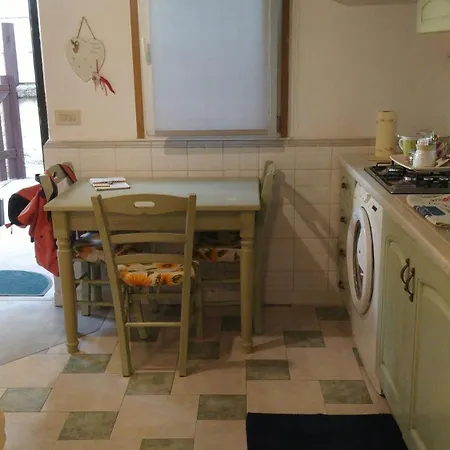 Apartment Miniapartament Da Mariella Rome